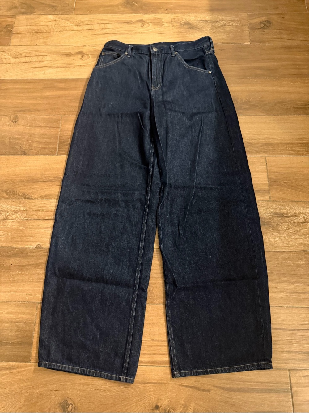 Uniqlo Womens Barrel Fit Jeans Sz. 27